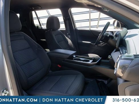 Used 2025 Chevrolet Equinox LT FWD image 21