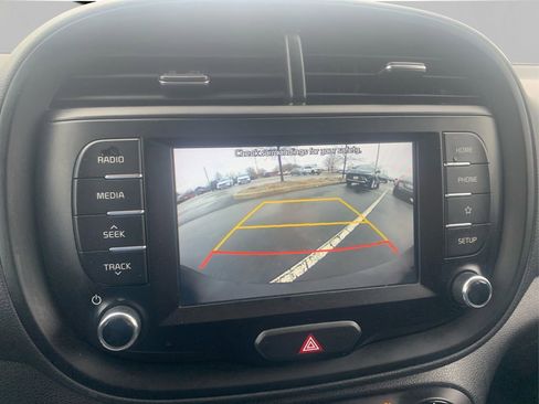 Used 2021 Kia Soul LX image 24