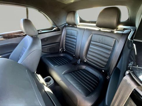Used 2014 Volkswagen Beetle R-Line image 21