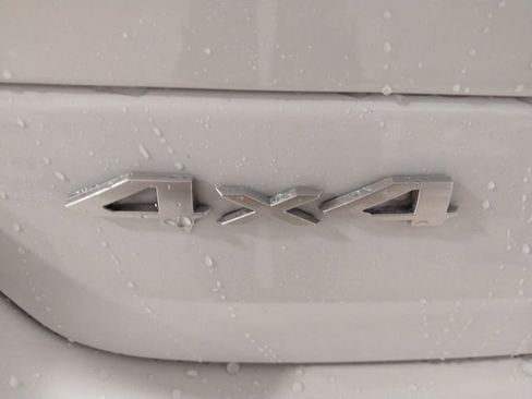 New 2025 Jeep Grand Cherokee Summit image 25