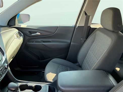 Used 2024 Chevrolet Equinox LT image 17