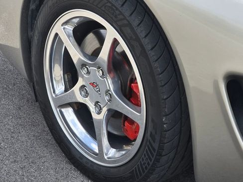 Used 2001 Chevrolet Corvette Coupe w/ Preferred Equipment Group2 image 6