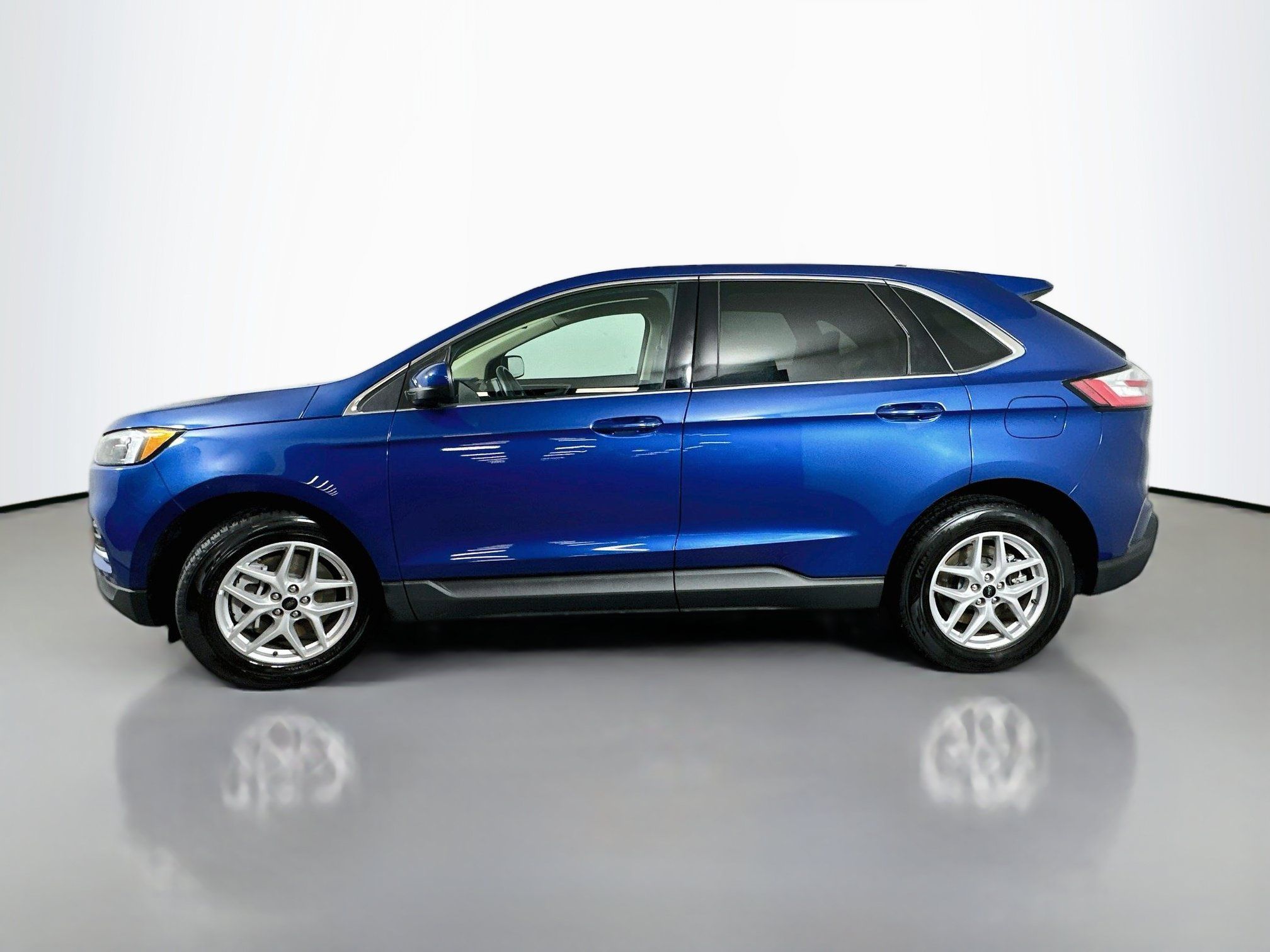 Used 2024 Ford Edge SEL AWD/4WD image 4