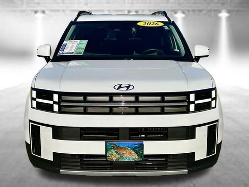 Used 2026 Hyundai Santa Fe SEL FWD image 2