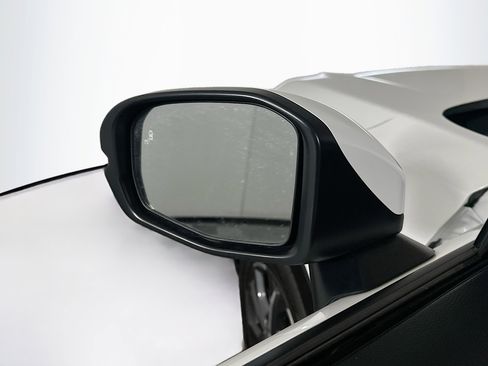 Used 2023 Honda HR-V EX-L image 16