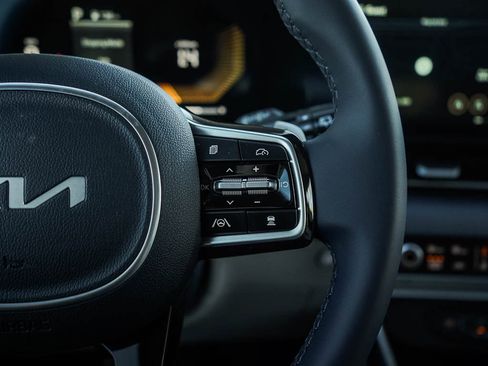 New 2026 Kia Carnival EX image 23