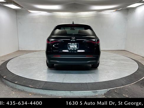 Certified 2025 Honda HR-V LX image 4