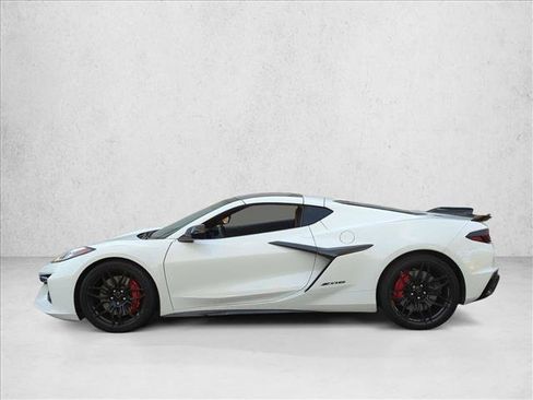 Used 2025 Chevrolet Corvette Z06 image 8