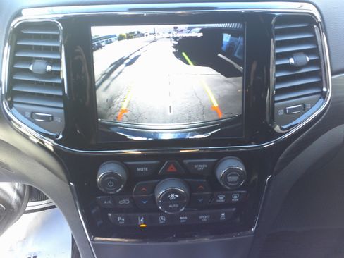 Used 2020 Jeep Grand Cherokee Laredo w/ Quick Order Package 2BN North image 29