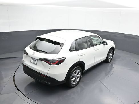 Certified 2025 Honda HR-V LX image 36