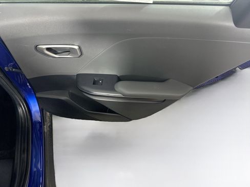 Used 2025 Kia K4 LXS image 28