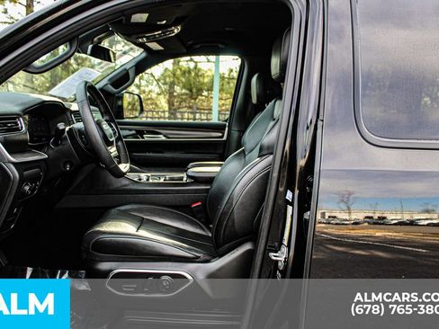 Used 2024 Jeep Wagoneer Series II w/ Flexible Seating Group image 17