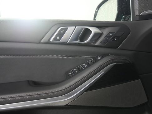 Certified 2026 BMW X5 sDrive40i w/ M Sport Package RWD image 8