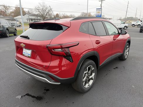 New 2026 Chevrolet Trax LT image 3