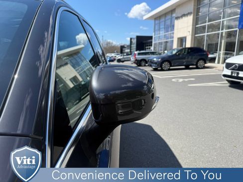 Certified 2023 Volvo XC90 B6 Plus w/ Protection Package AWD/4WD image 11