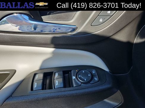 Certified 2022 Chevrolet Equinox LS w/ LS Convenience Package AWD/4WD image 24