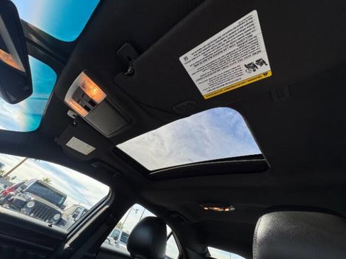 Used 2015 Ford Taurus Limited image 17