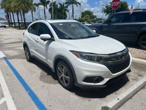 Used 2021 Honda HR-V EX-L image 2