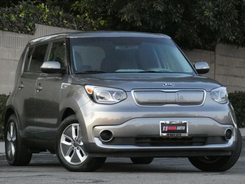 Used 2018 Kia Soul EV image 3