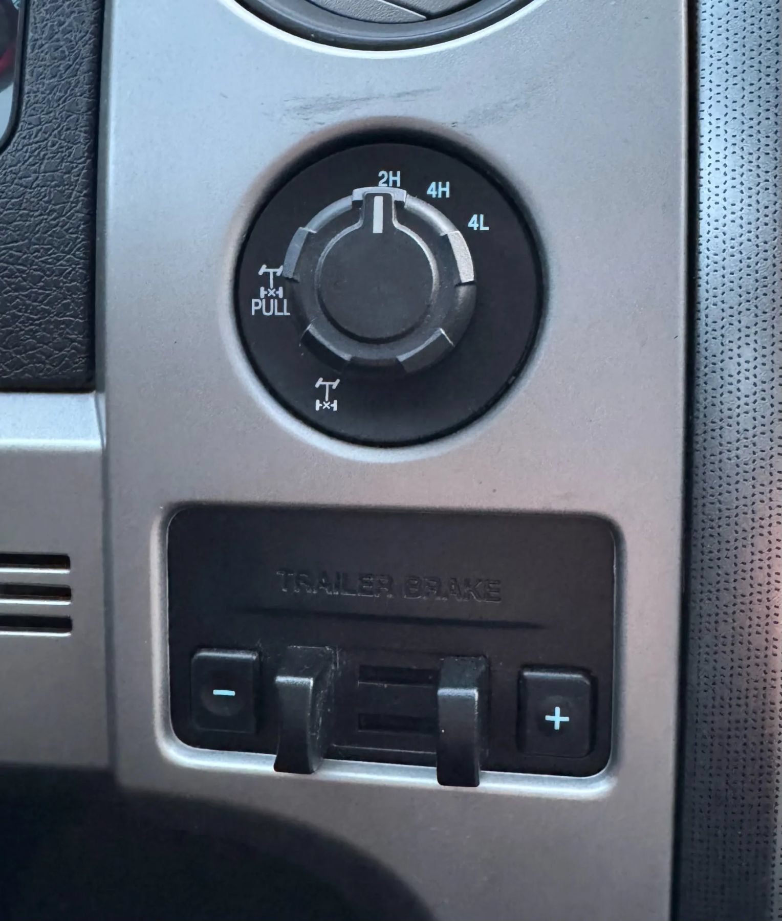 Used 2010 Ford F150 Raptor AWD/4WD image 27