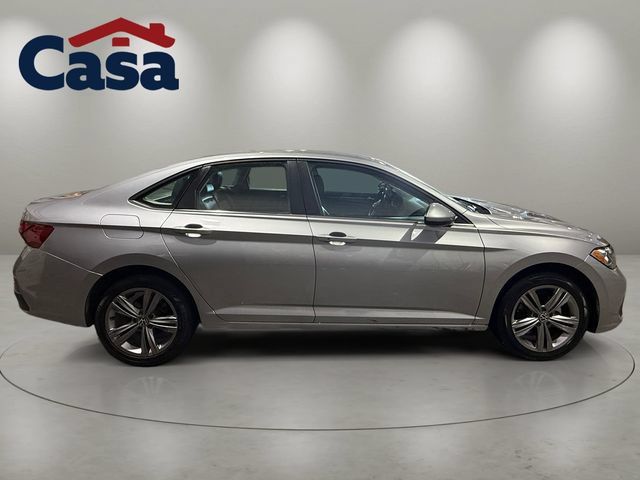 Used 2024 Volkswagen Jetta SE FWD image 7