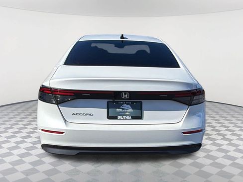 Used 2025 Honda Accord SE image 6