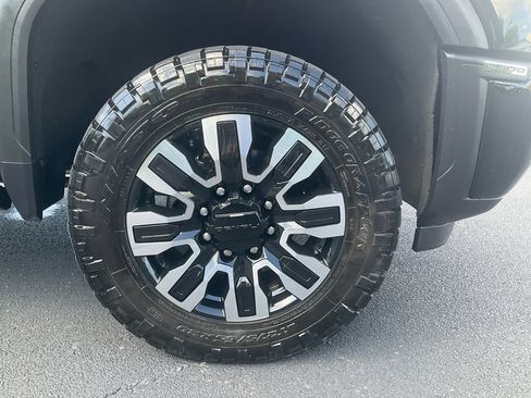 Used 2024 GMC Sierra 2500 Denali Ultimate AWD/4WD image 10