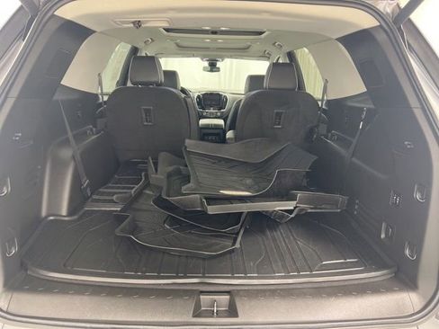 Used 2019 Chevrolet Traverse High Country w/ LPO, Floor Liner Package AWD/4WD image 11