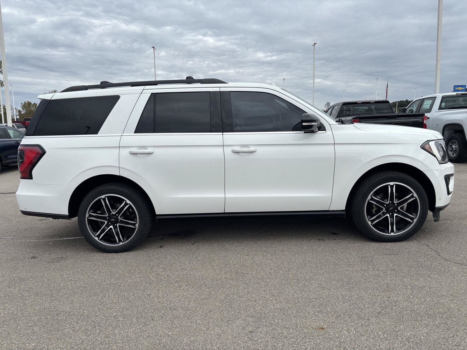 Used 2020 Ford Expedition Limited w/ Equipment Group 303A AWD/4WD image 6