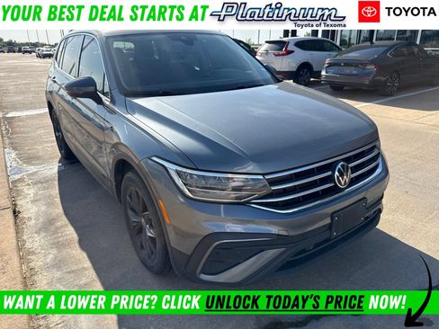 Used 2024 Volkswagen Tiguan SE FWD image 1