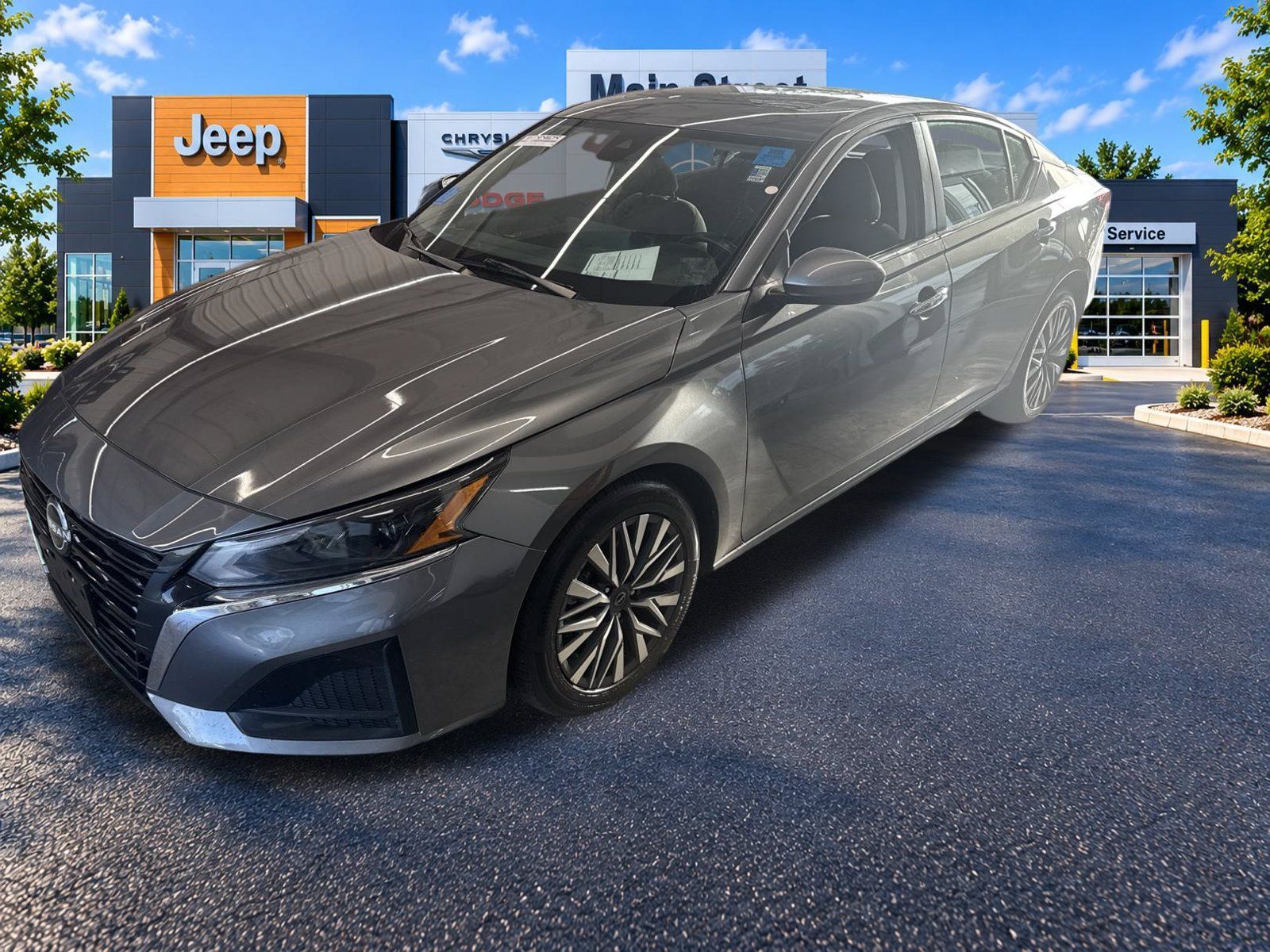 Used 2023 Nissan Altima 2.5 SV w/ SV Premium Package FWD image 3
