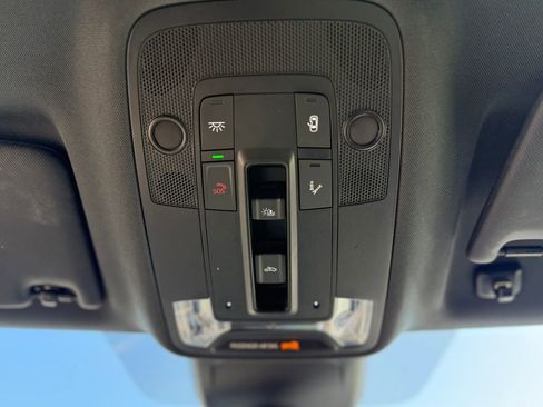 Used 2025 Audi Q3 2.0T Premium image 26