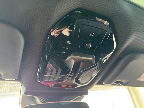 Used 2025 BMW X3 xDrive30i w/ Premium Package image 33