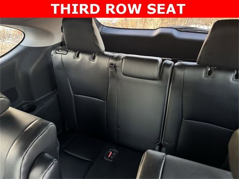 Certified 2021 Toyota Highlander XLE image 9