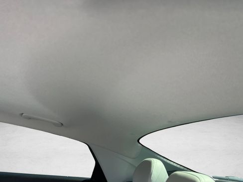 Used 2025 Hyundai Elantra Limited FWD image 22