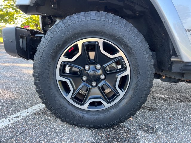Used 2016 Jeep Wrangler Unlimited Rubicon AWD/4WD image 17
