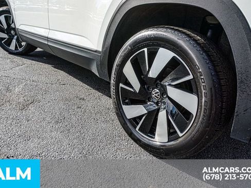Used 2024 Volkswagen Atlas Cross Sport SE image 16
