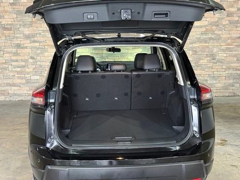 Certified 2025 Nissan Rogue SV w/ SV Premium Package FWD image 8