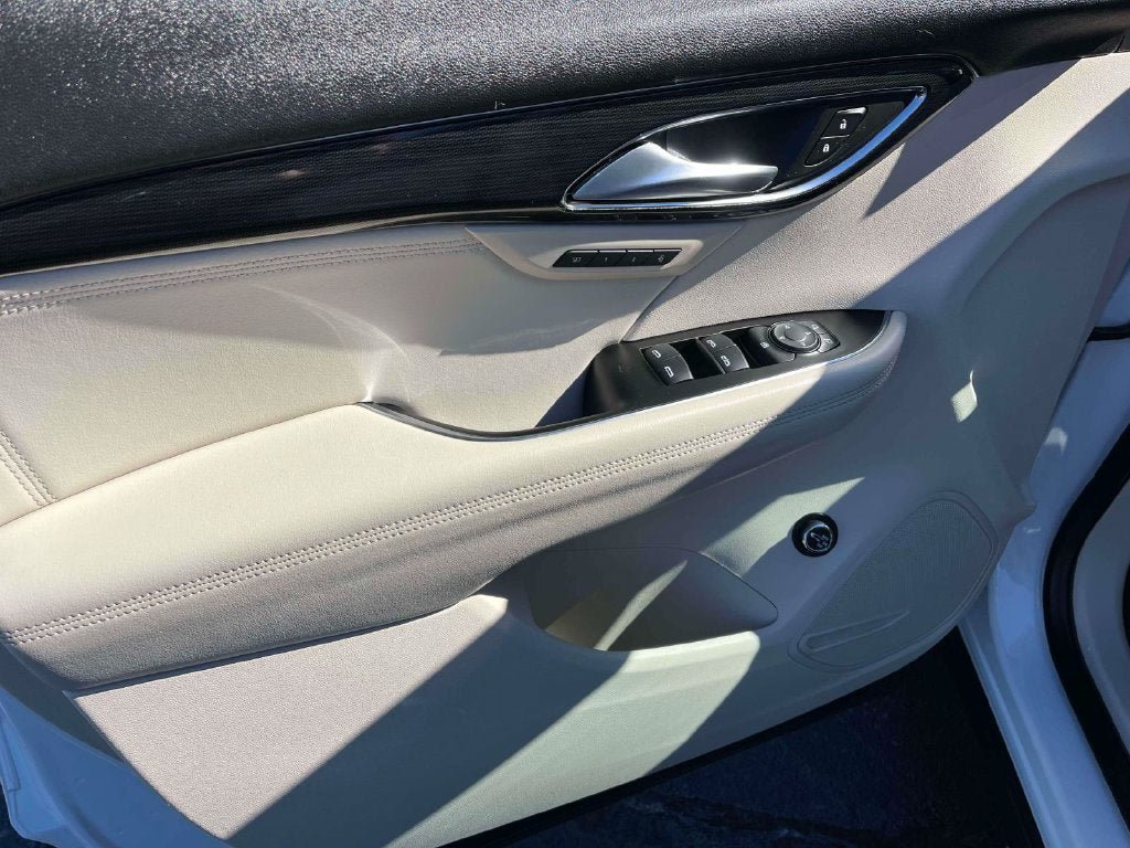Used 2023 Buick Envision Essence FWD image 24