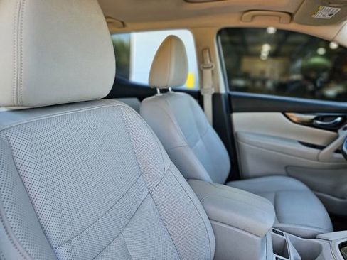 Certified 2022 Nissan Rogue Sport SL w/ Premium Package image 14