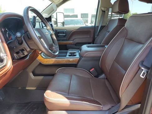 Used 2017 Chevrolet Silverado 2500 High Country w/ Duramax Plus Package AWD/4WD image 17