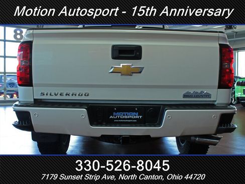 Used 2014 Chevrolet Silverado 1500 High Country w/ High Country Premium Package AWD/4WD image 9