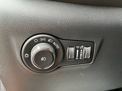 New 2026 Jeep Compass Latitude AWD/4WD image 21