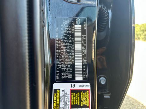 Used 2025 Toyota Camry LE image 28