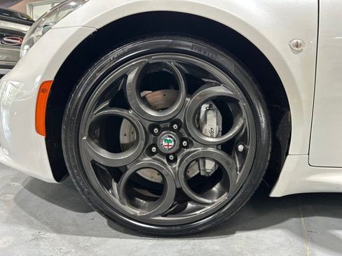 Used 2017 Alfa Romeo 4C Coupe w/ Coupe Track Package 1 RWD image 6