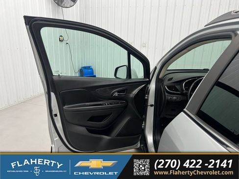 Used 2019 Buick Encore Preferred w/ Safety Package FWD image 8