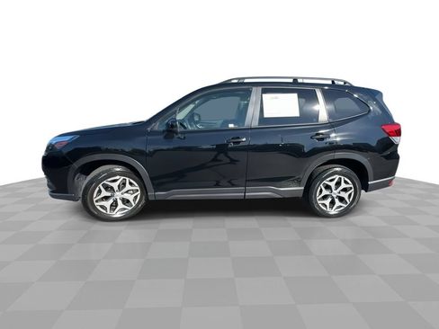 Used 2024 Subaru Forester Premium AWD/4WD image 5