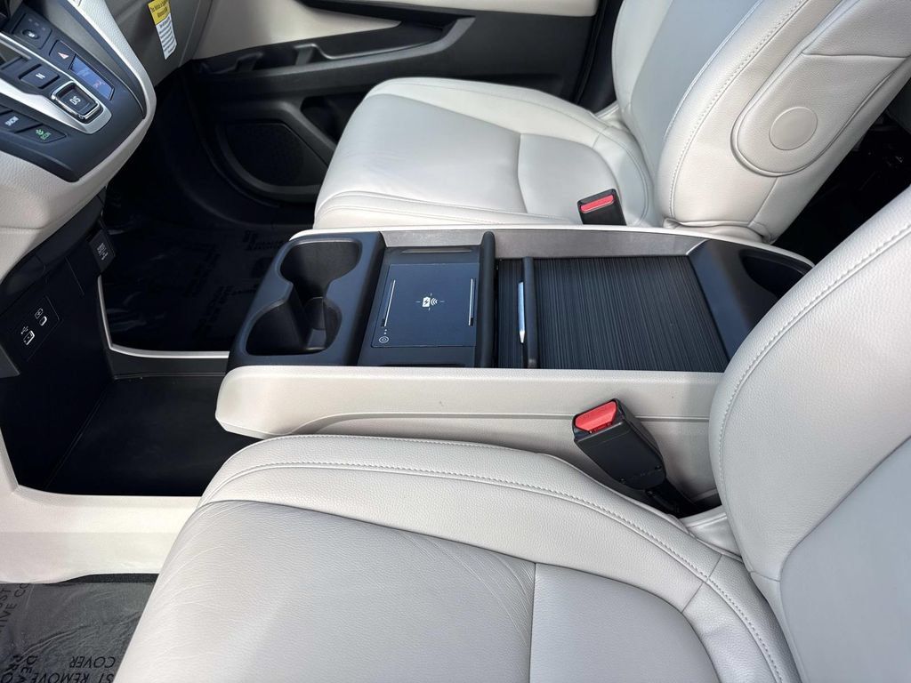 Used 2026 Honda Odyssey EX-L image 16