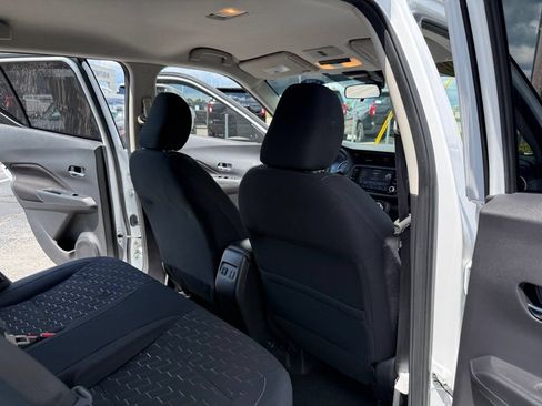 Used 2024 Nissan Kicks SV FWD image 19