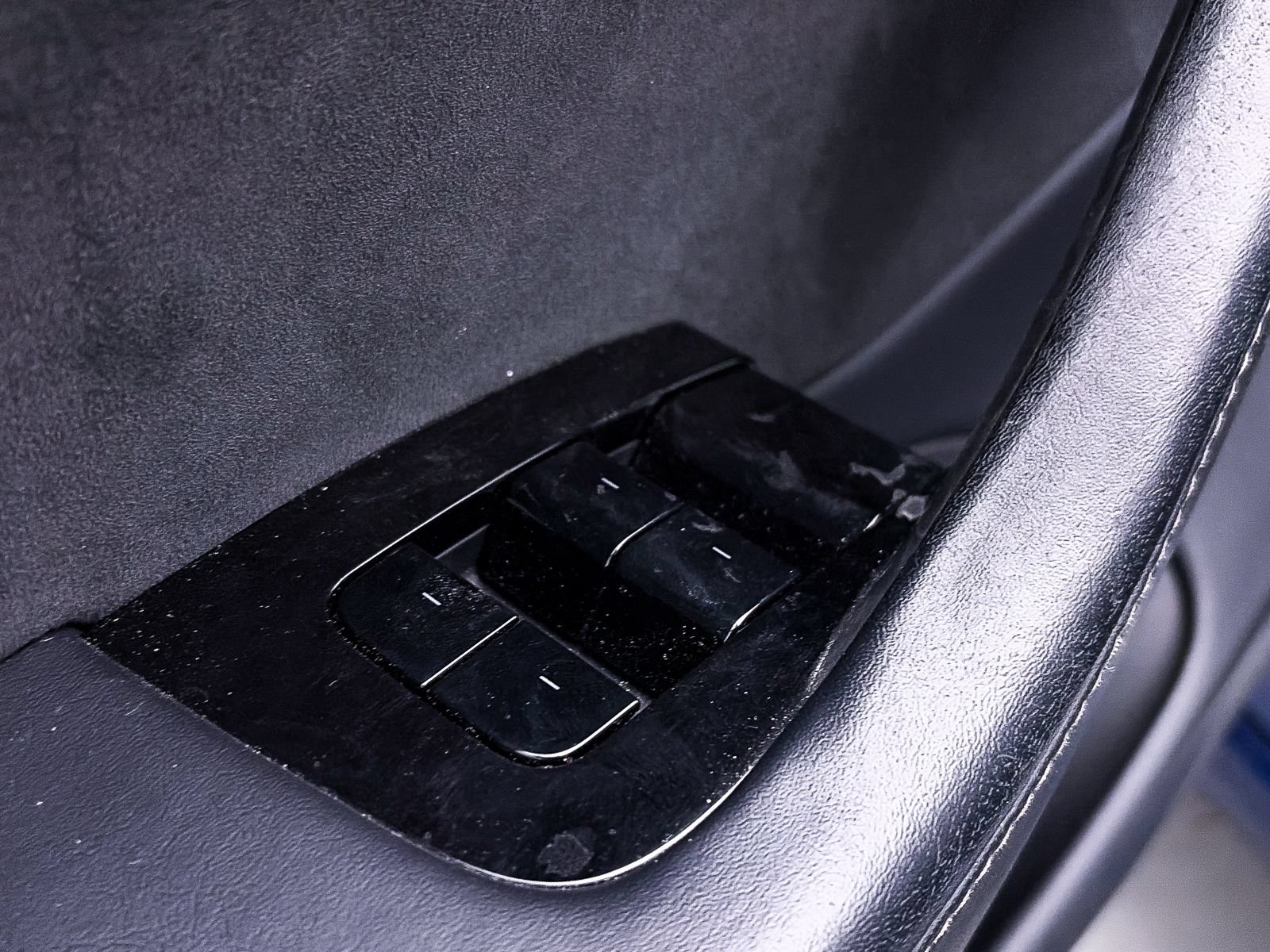 Used 2018 Tesla Model 3 RWD image 30